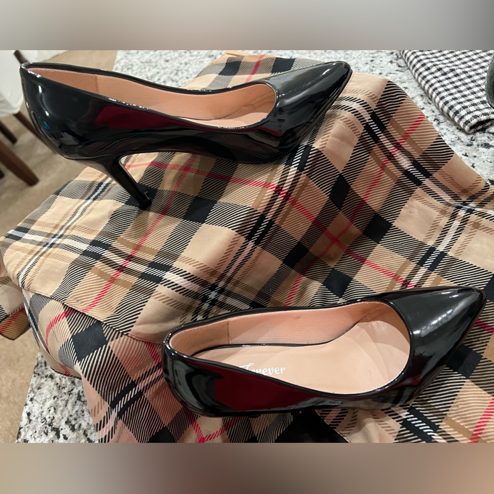 Forever 21 Black Classic Heels